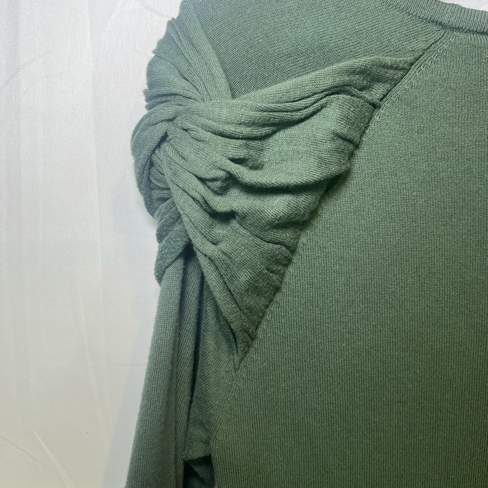 Victoria's Secret Moda International Medium Long Sleeve Green Shirt Shoulder Cap - Picture 6 of 7